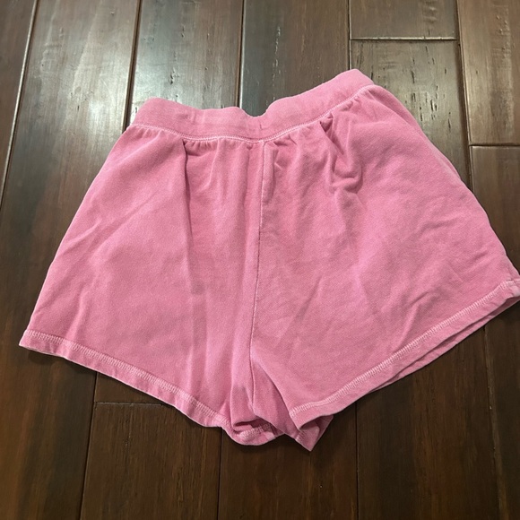 Pink Old Navy shorts - Picture 3 of 4